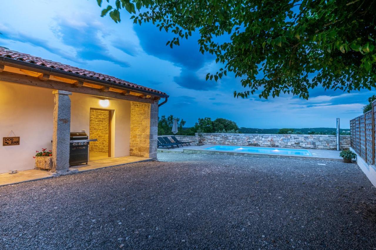 Honey House Villa Roial Exterior photo